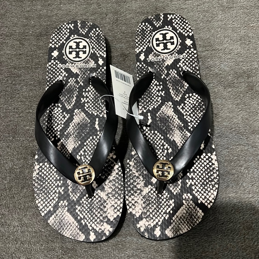 BNWT Tory Burch flip flops